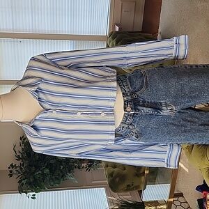 H&M Cropped Button-Up